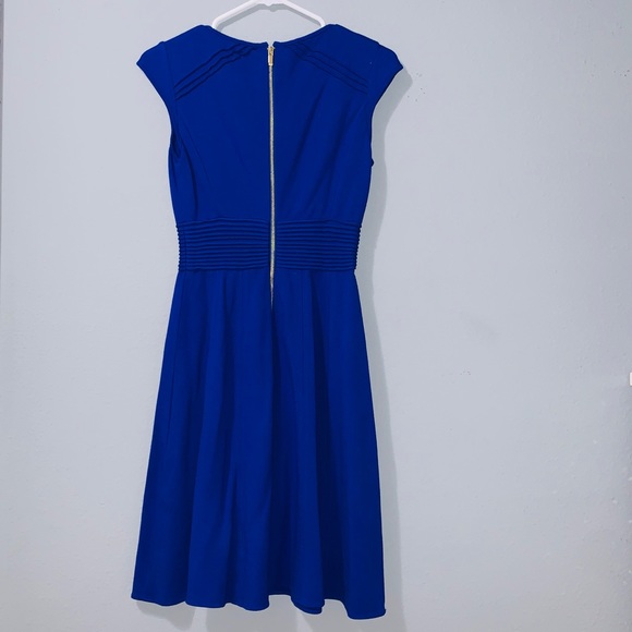 Dress - Picture 2 of 4